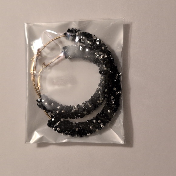 Paparazzi Bracelet And 2 Hoop Earring Lot - Picture 3 of 4